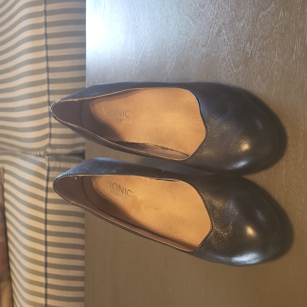 Vionic Antonia Mid Wedge Pumps